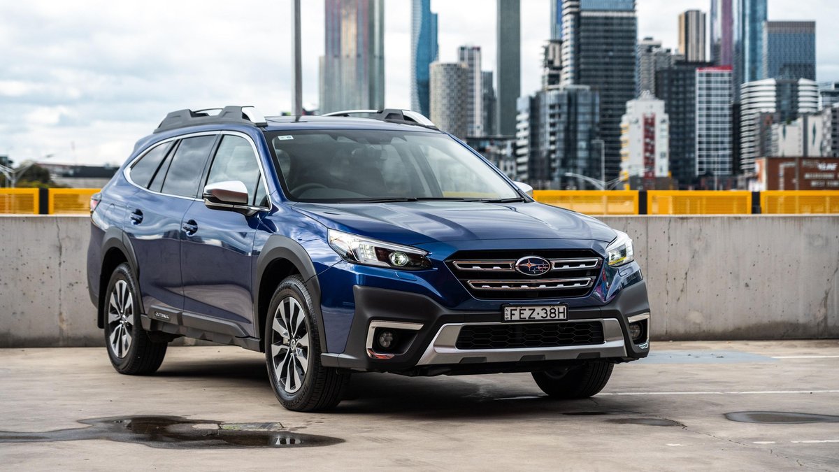 Subaru Natsuki vs Yor Forger Who Would Win?